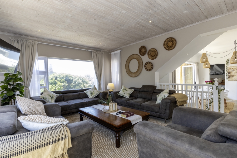 5 Bedroom Property for Sale in West Beach Eastern Cape